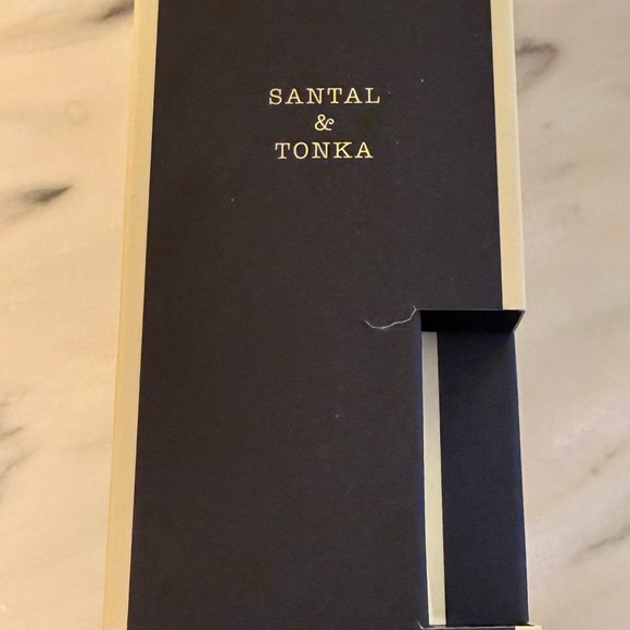 Santal & Tonka Black Reed Diffuser - Picture 8 of 9